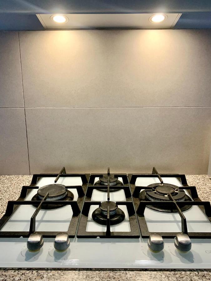 레메소스 The Bay Laurel 아파트 외부 사진